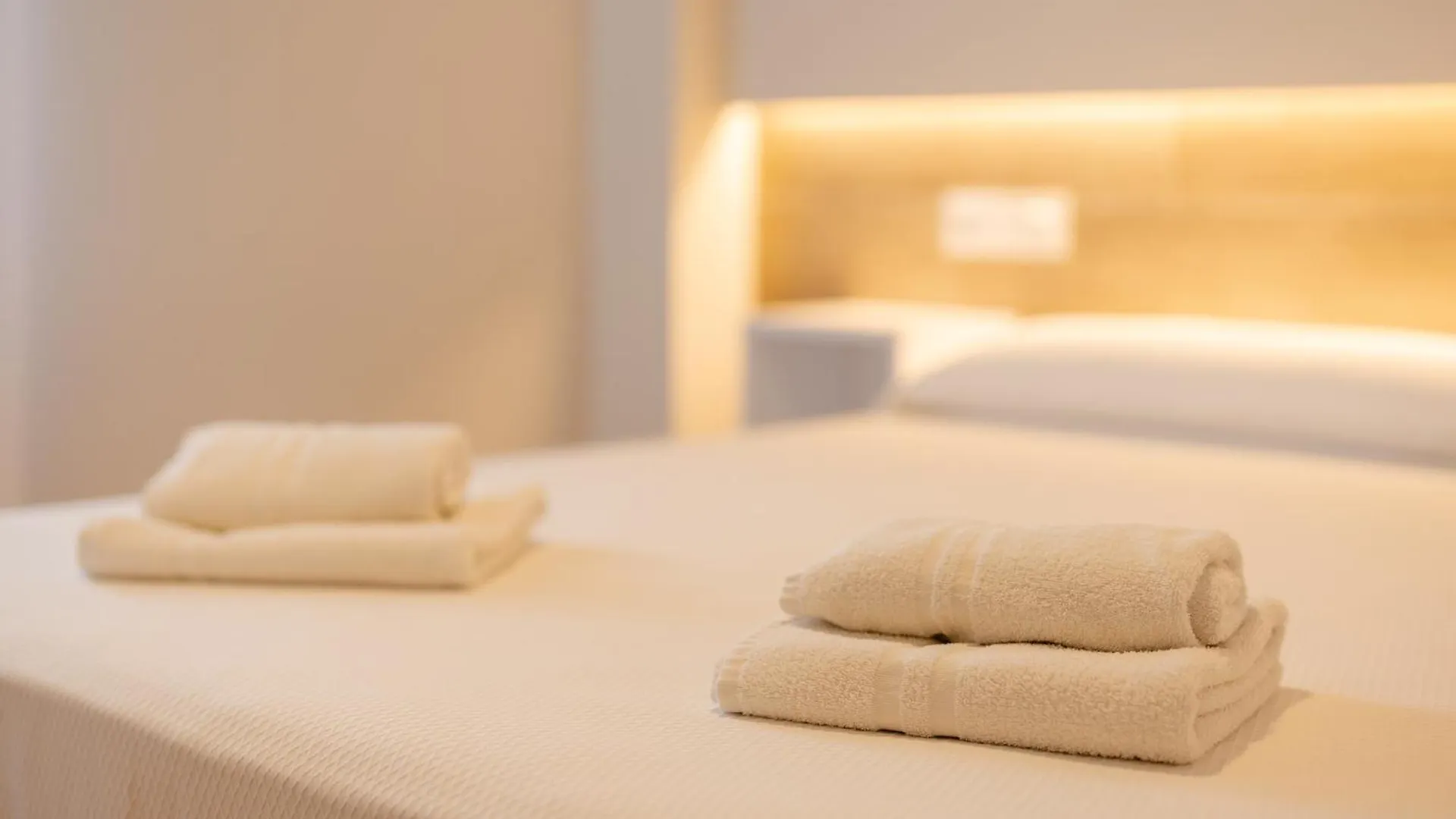 Apartaments Voralmar - Mas D'En Gran Cambrils 0*,  Spain